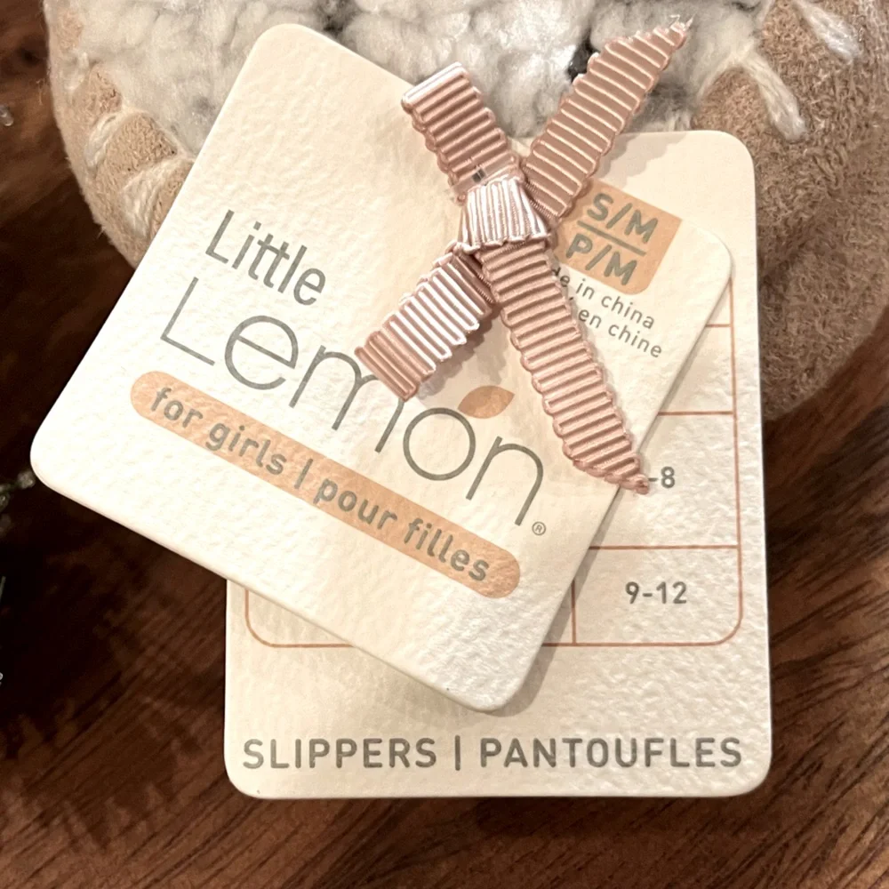 NWT Little Lemon Girls Apres Ski Bootie Slippers Gray 12-1 Non-Skid